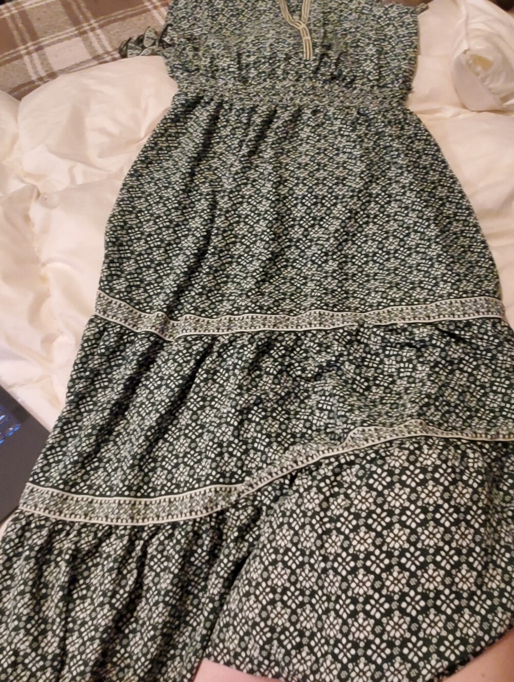 Max Studio Green Printed Maxi Dress with Short Sleeves - Picture 5 of 7
